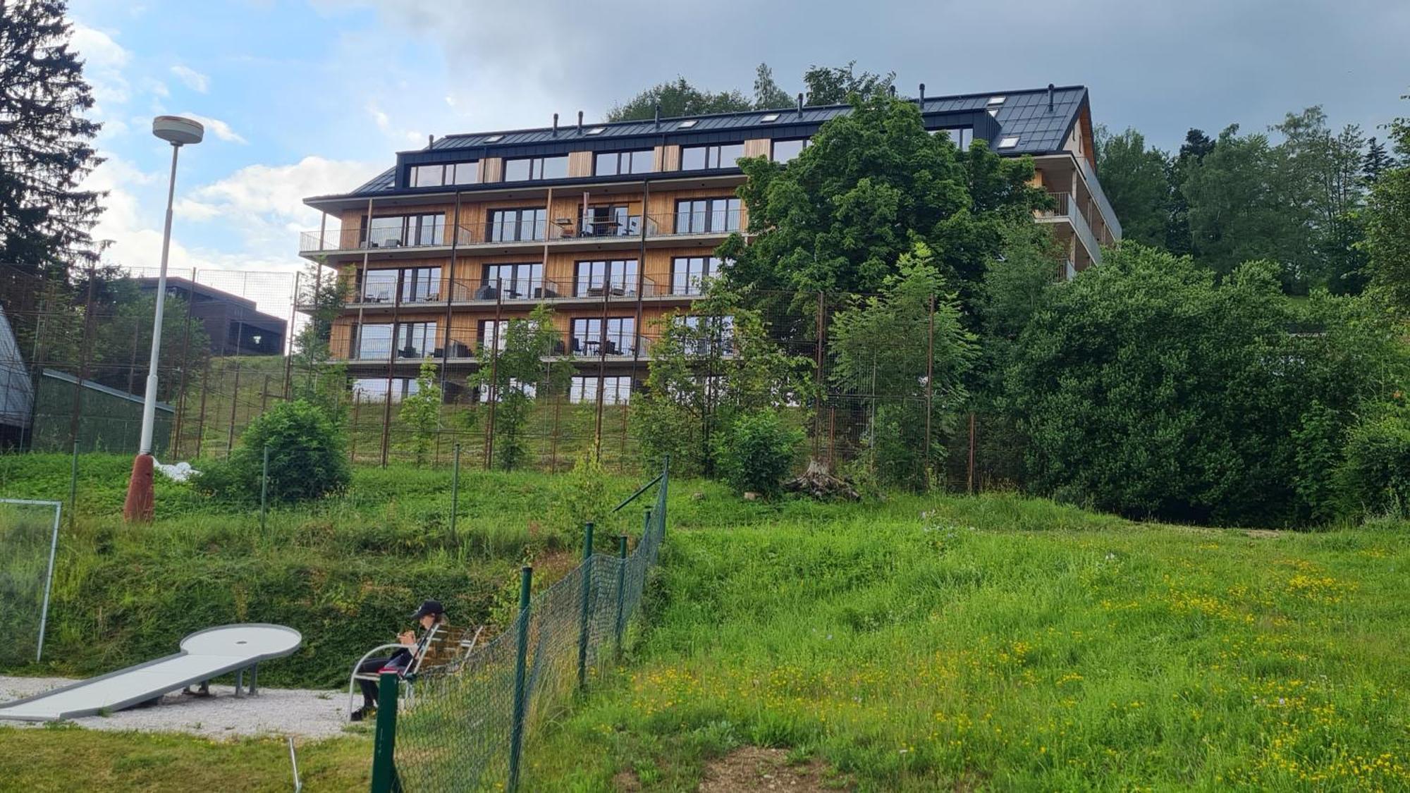 Krasny Apartman U Sjezdovky V Janskych Laznich Trutnov Exterior foto